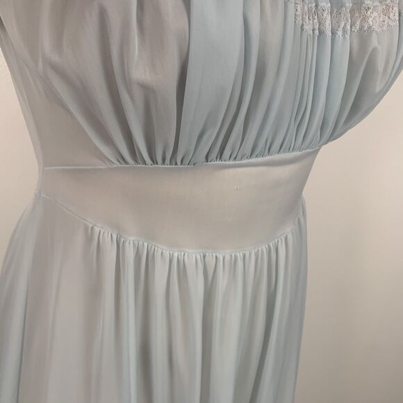 VINTAGE Vanity Fair Pale Blue Nylon Nightgown Maxi Slip Flounce Sleeve S / 32 - Picture 4 of 14